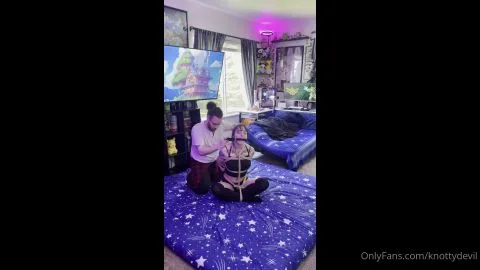 knottydevil 2023 11 22 In this connective floor flow video with ravenfontaine she 834d