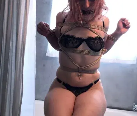 knottydevil 2020 12 17 The best part about this is uncensoredfire has her toes tie 037c