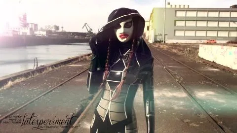 Latexperiment 2018 04 08 Penelope Haylen