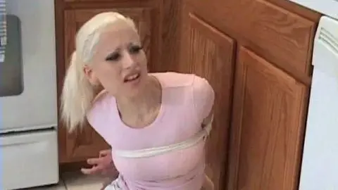 badmanvideos GalasKitchenIntruder1