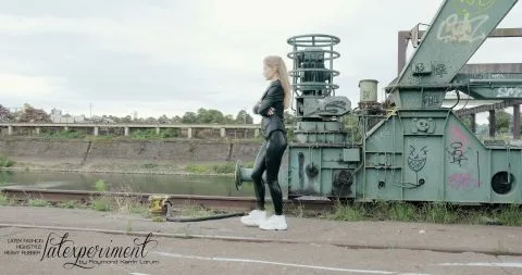 LateXperient H265 2021 11 07 Leila Herring