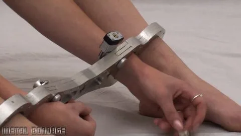 Metal Bondage mb043