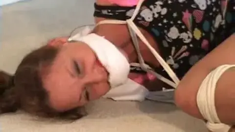 badmanvideos JessicaTable4