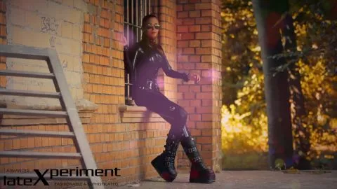 Latexperiment 2012 09 23 Bella de Rossi