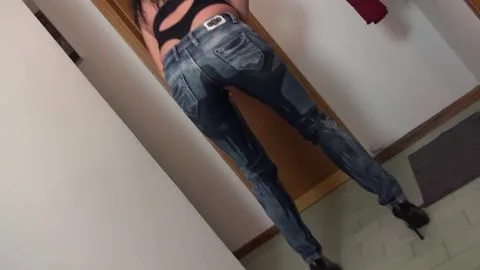 Alexandra Wett Jeans Piss Orgasm