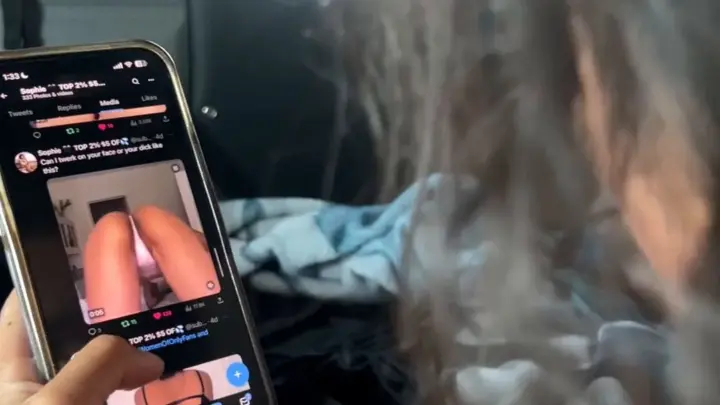 TanlinesNGoodTimes – OnlyFans Train Ride Dildo Scene