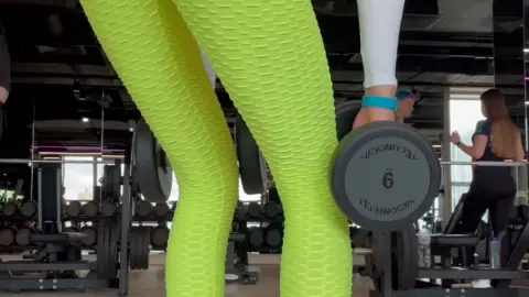 Supermolly777 – Gym Workout Fuck Scene