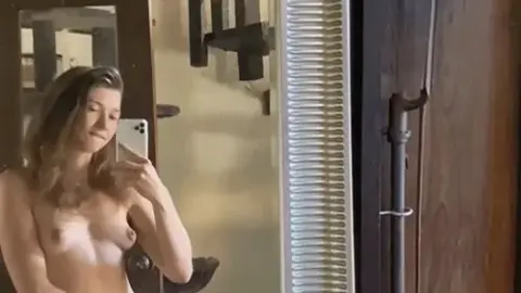 beeboo girl-of 2022-07-09 meow meow nude mirror selfie