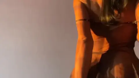 beer111 [361 vids-488 pics] 0hk6fk9v92pjptm8nk16o source