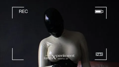 Latexperiment 2011 08 14 Valerie Tramell Bonus