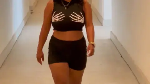 OnlyFans TanlinesNGoodTimes 2022-02-22 0gzmhdjmf7k4zhk83v7vz source