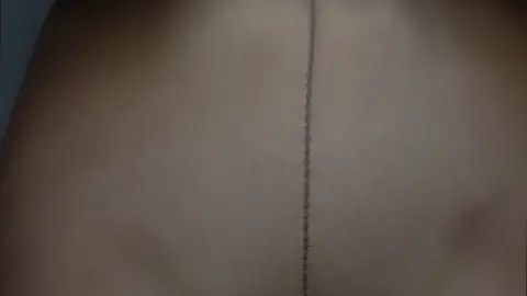 natalienightwolf – Solo met kapotscheurende panty