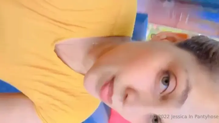 Jessica穿丝袜诱惑