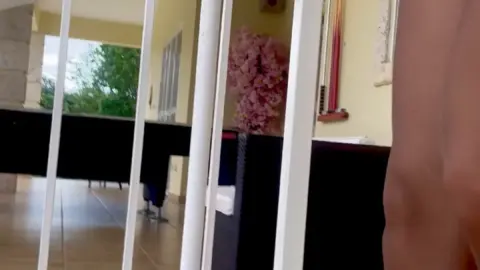 Jessica in Pantyhose – Jessica Stomping and Teasing in Sheer Hose