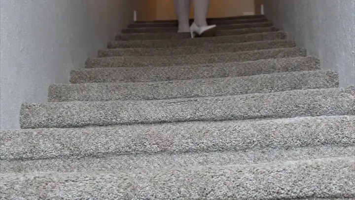 natalienightwolf – Mamada y Culo en Escalera