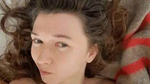 beeboo girl-of 2022-07-14 meow meow morning 1