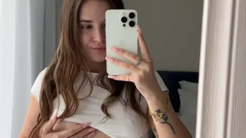 webgirl OnlyFans SiteRip (as of 2 webgirl-2025-07-16 180023-1837153607 1