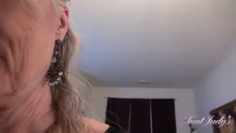 Horny-GILF-Diane-Gives-You-POV-Blowjob-and-Rides-Your-Dick – Diane