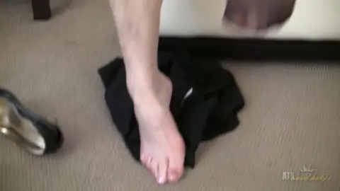 AuntJudy’s – Anna Gives an Interview and Fingers Herself