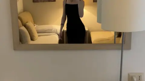 Mia Bluebird – OF Reddit Megapack Blowjob & Doggy