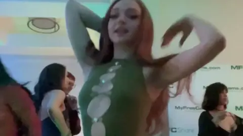 fionathefox – Fiona The Fox Dancing in Colored Lights