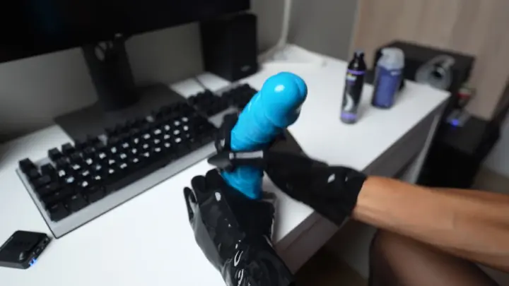 Supermolly777 – Garota Bonita Faz Masturbação