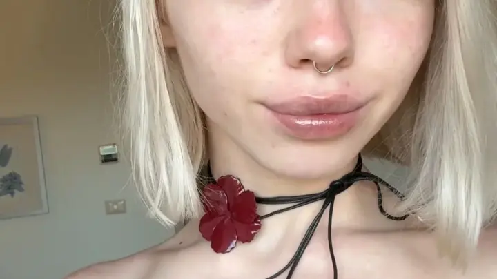 OF+Reddit Megapack: Mia Bluebird Blowjob Selfie Session