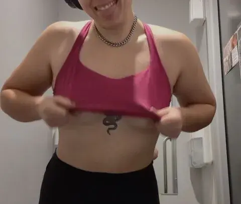 kitthebeefcake salle de bain flash