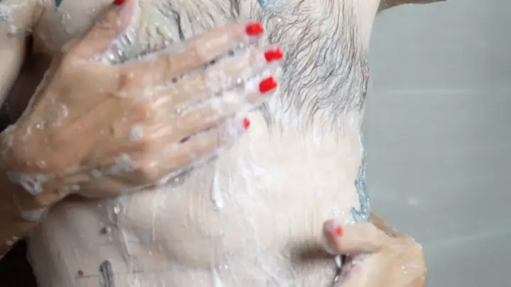 Supermolly777 Fansly – Shower Fun With Soap and Kisses