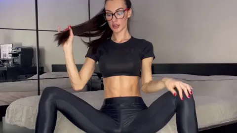 Supermolly777 2022-08-26 at 13-55 id 419516639264911360 hash e449d2beae287d22948ee91d59b83f06