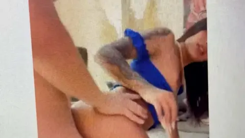 VVOF – OnlyFans(66) Threesome Fuck