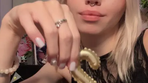 OF+Reddit Megapack – Mia Bluebird Fuck Scene