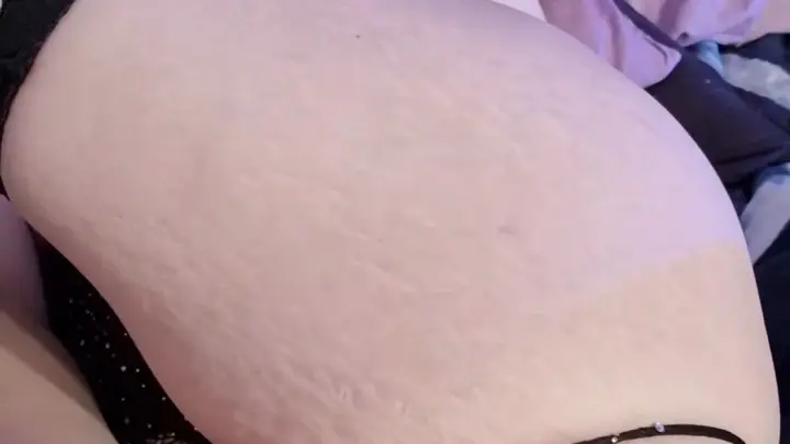 OnlyFans – CuteLittleMilphy MILF Self-Fuck with Dildo