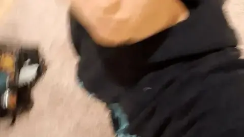 beeboo girl-of 2022-10-02 Bom dia and enjoy my cosmic split on carpet in carpet shop 1