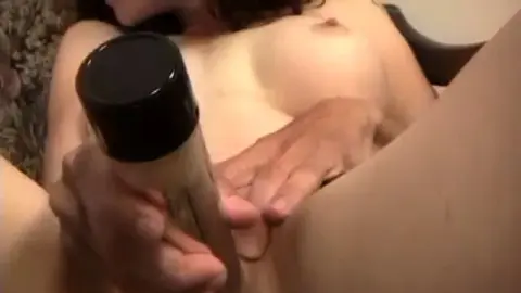 Tia Judys – Abril Mostra Seu Corpo Nu