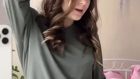 Webgirl: OnlyFans Teen Dances & Strips On Camera