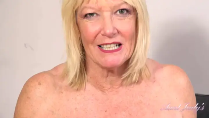 A-Stern-Talk-From-Your-Stepmom-Amy-Turns-into-JOI