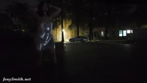 JenySmith 2025 2025-08-12 I was waiting next to a club 2160p