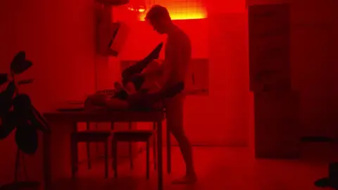 verlonis verlonis – blonde fucked on kitchen table