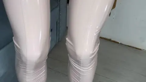 Supermolly777 144711c47e785448818c9d6bd24c5d9b