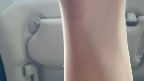 Jessica in Pantyhose – Fetish Footjob and Solo Play