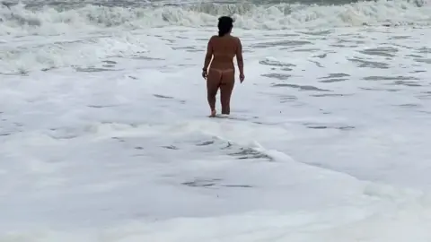 OnlyFans TanlinesNGoodTimes – Latina in Ocean Waves