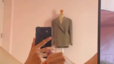 beer111 [361 vids-488 pics] 0hltaueg1l3m39832usyo source