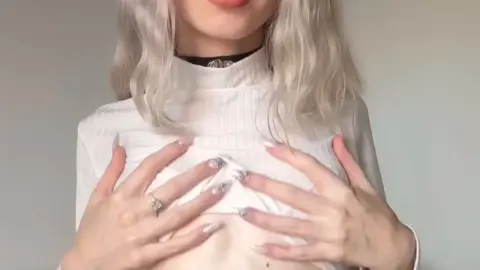 [OF+Reddit Megapack] Mia Bluebird redgifs mediocresomexanclomys