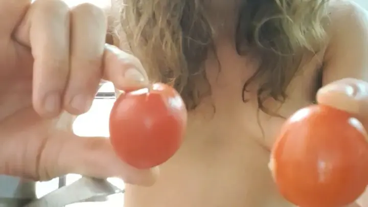 Beeboo Girl – Ehmm 8-30-2023 Tomatenscene