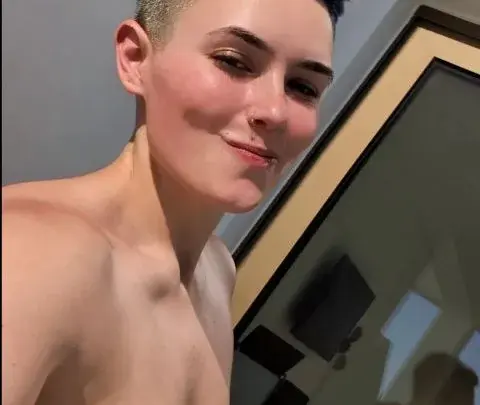 kitthebeefcake seins à l&rsquo;air libre