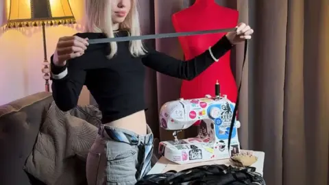 [OF+Reddit Megapack] Mia Bluebird