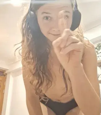 beeboo girl-of 2024-04-28: I Received a Message With a Request