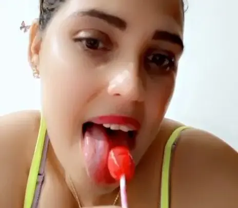 Jessica in Pantyhose – Pantyhose Solo Sucking Lollipop