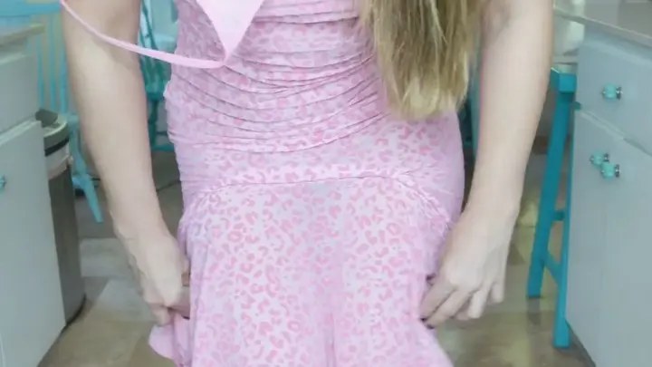 Natalie Nightwolf – Dikke kont in de keuken